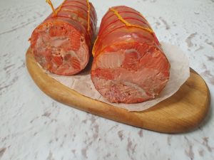 20251201 112835 300x225 - Рулет из филе нерки и семги